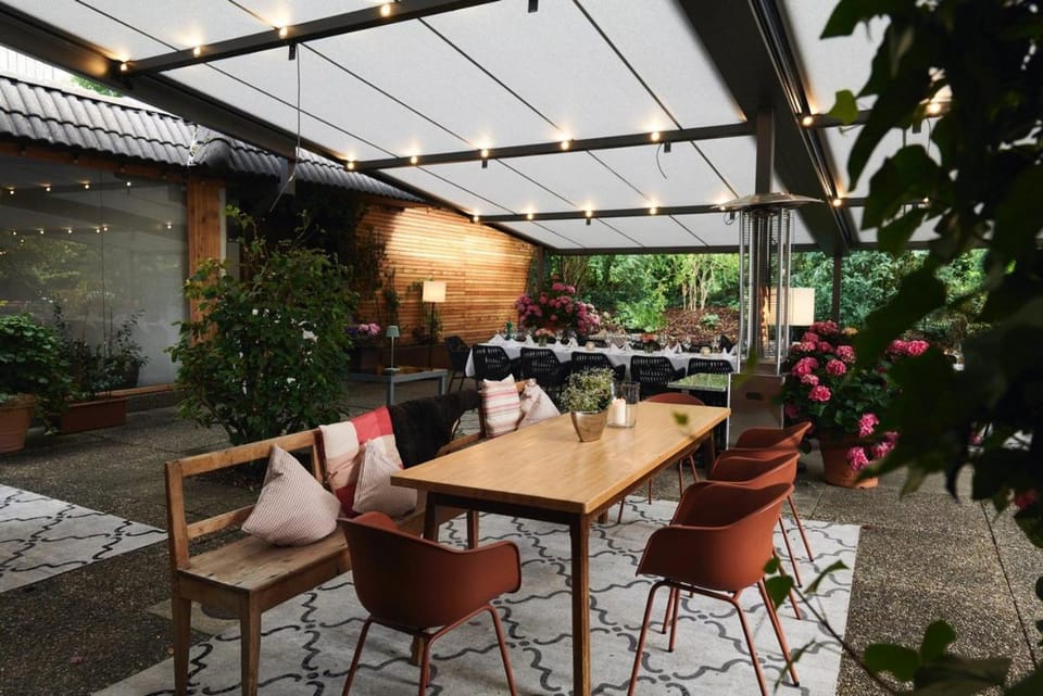Restaurant/places to eat, Garden, Garden, Garden view