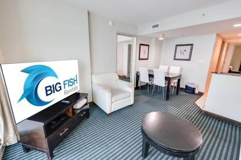 7th Floor! Modern Building, Direct Oceanfront View House in Myrtle Beach