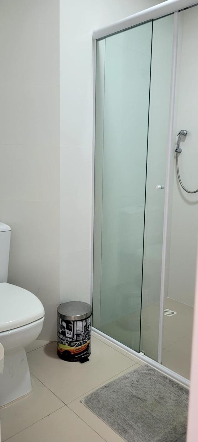 Suíte, piscina compartilhada, não é o apartamento inteiro somente suíte Apartment in Porto Belo