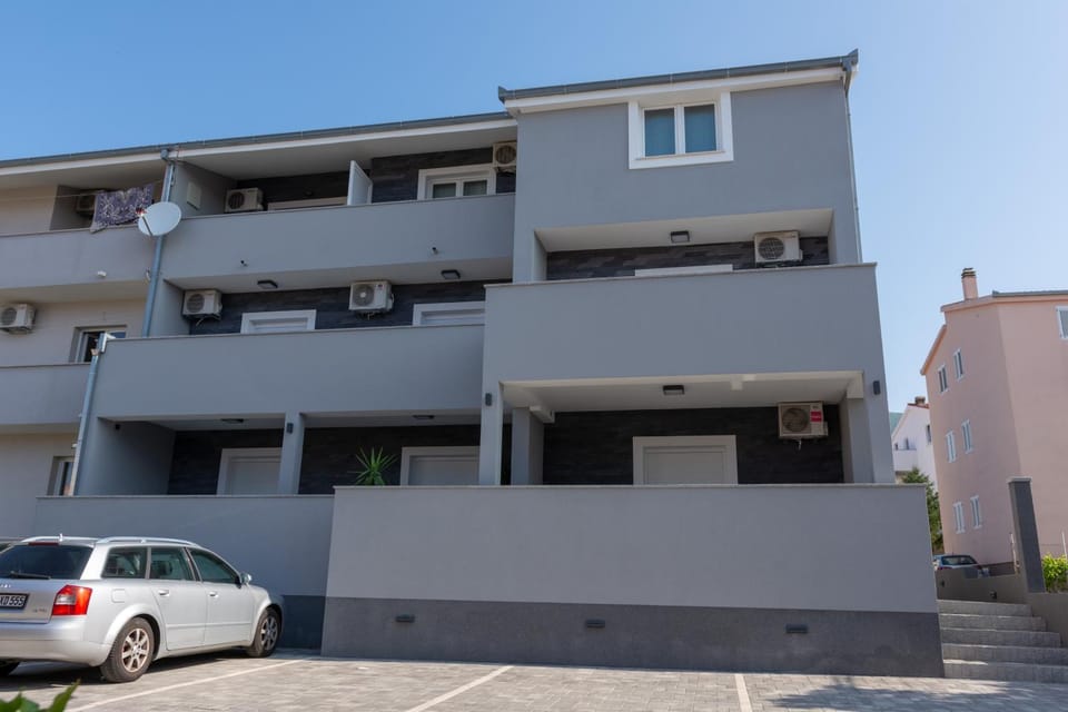Property building, Parking