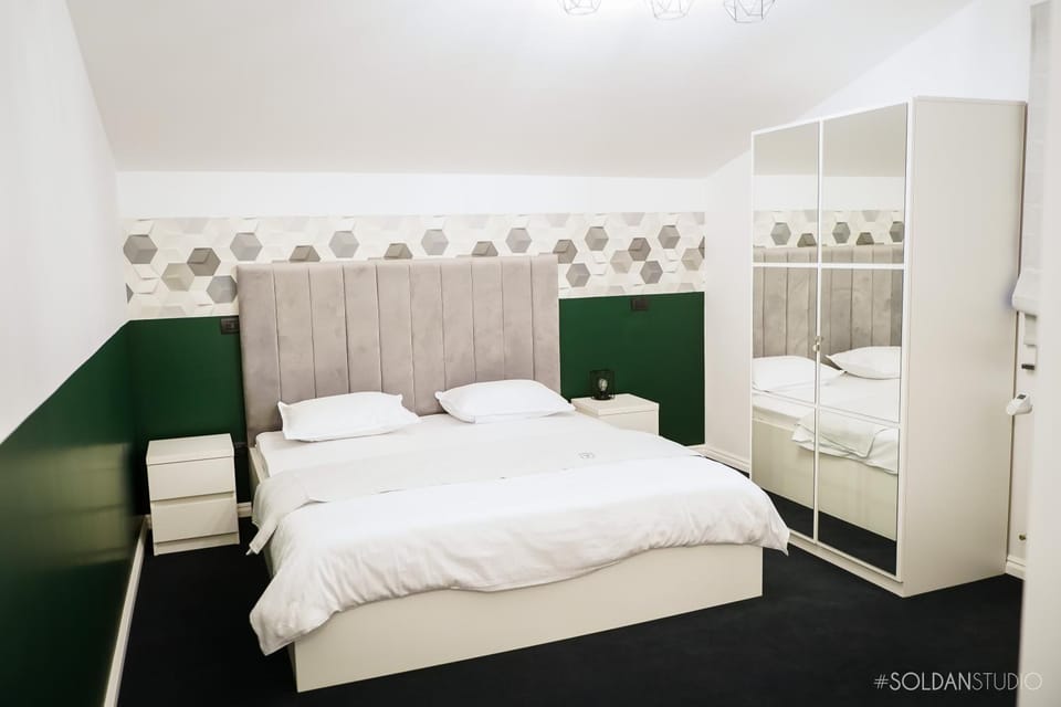 La Codrii Cajvanei Bed and Breakfast in Romania