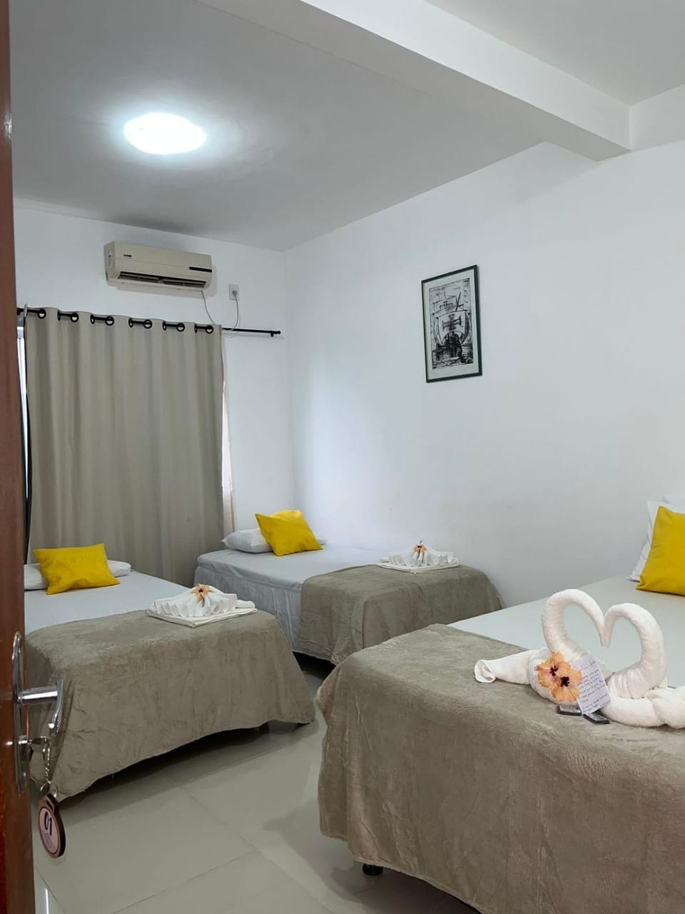 Bed, Photo of the whole room, Bedroom, towels