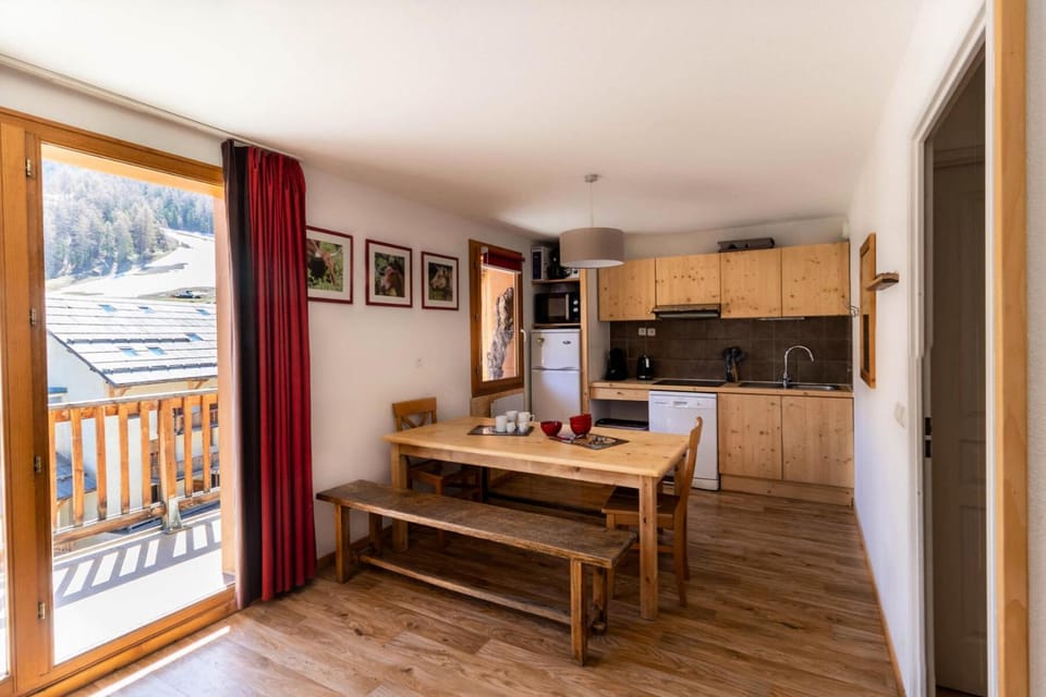 Les Chalets De Bois MÉan - A - Magnifique appartement montagnard aux Orres 1800 MAE-6521 Apartment in Provence-Alpes-Côte d'Azur