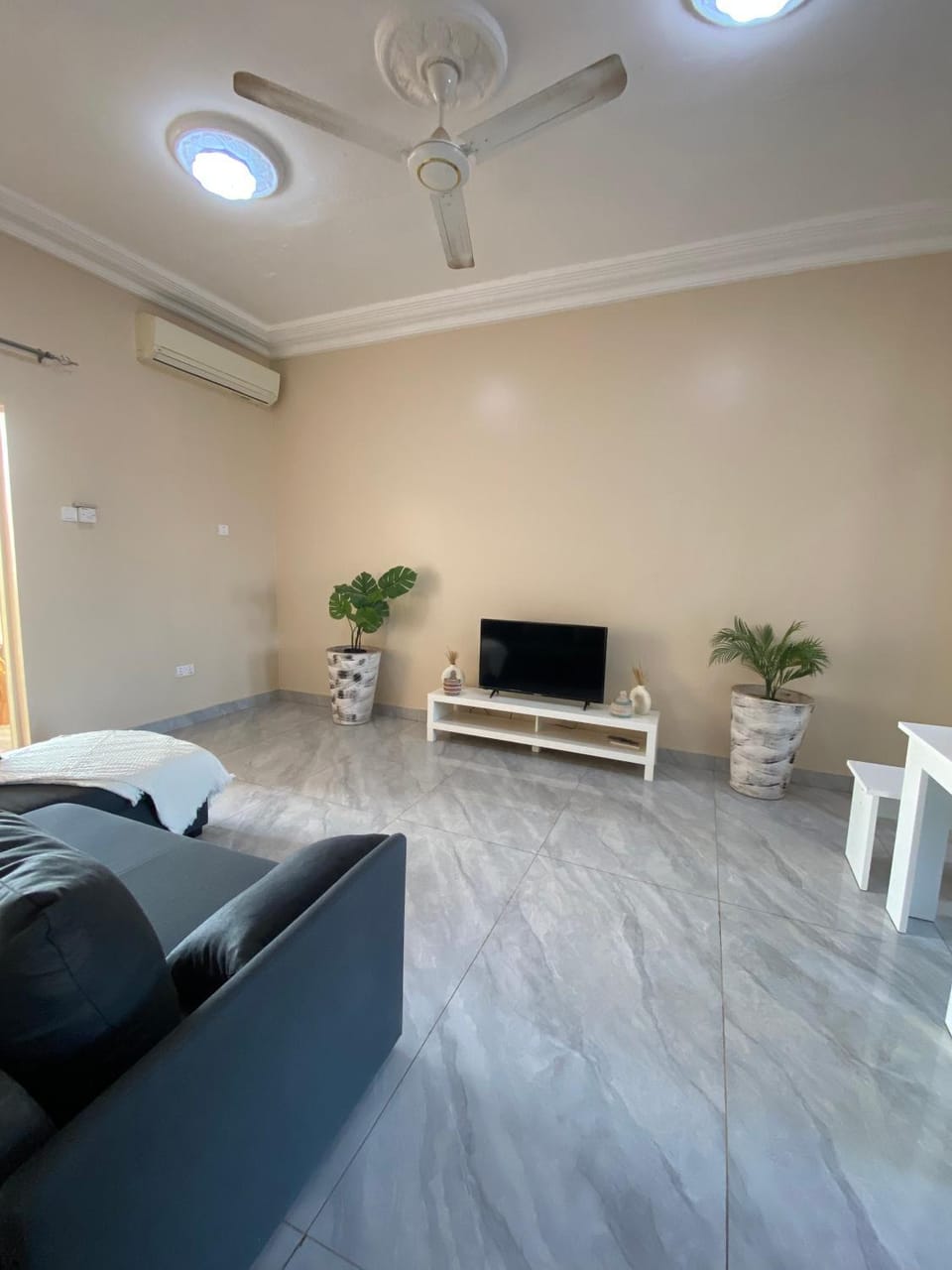 KMR Apartment - Kumba Apartment in Senegal
