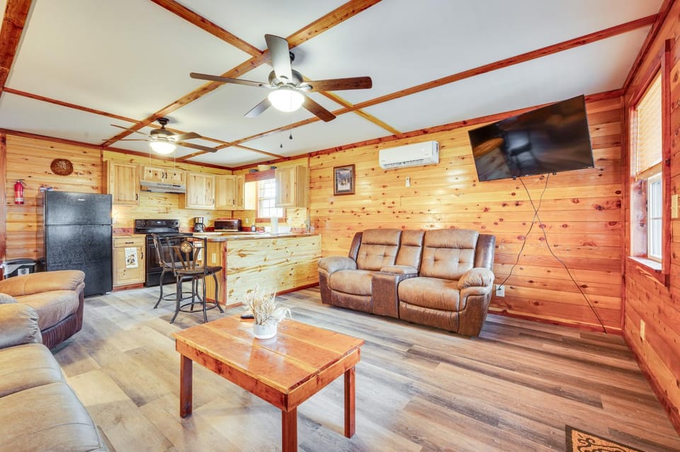 Troy Cabin w/ River Access: Fish, Kayak & More! Cabin in Lake Tillery