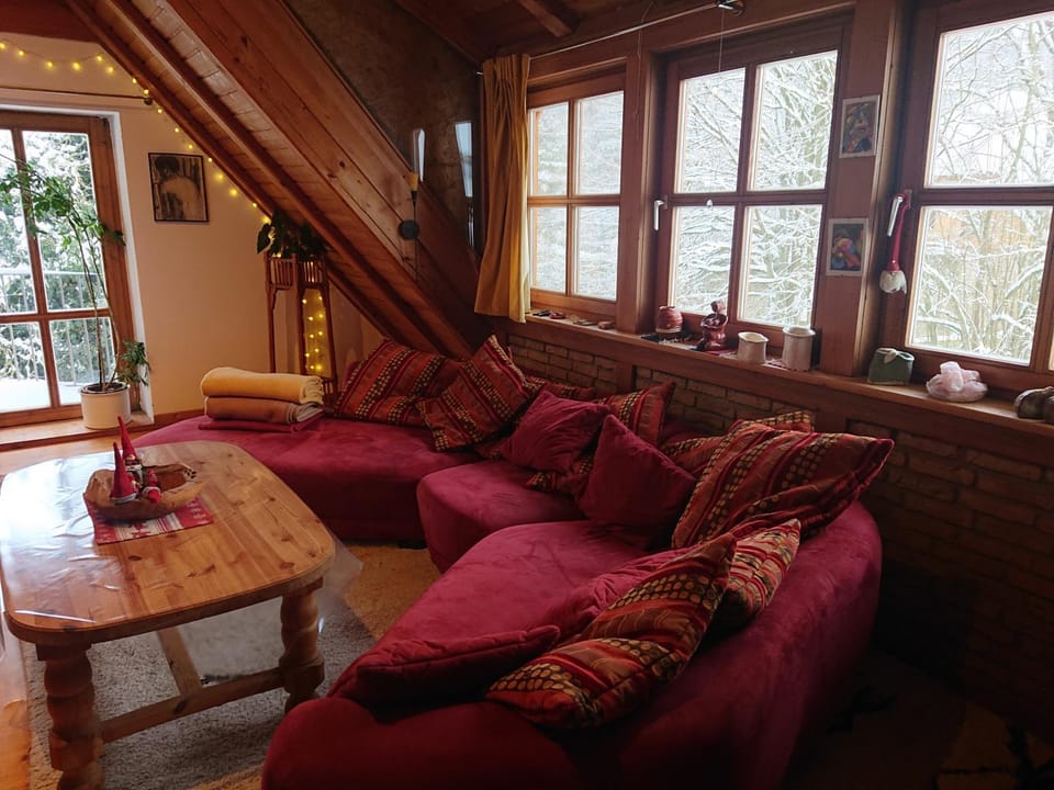 Living room, Photo of the whole room