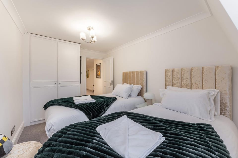 Bed, Photo of the whole room, Bedroom, towels, wardrobe