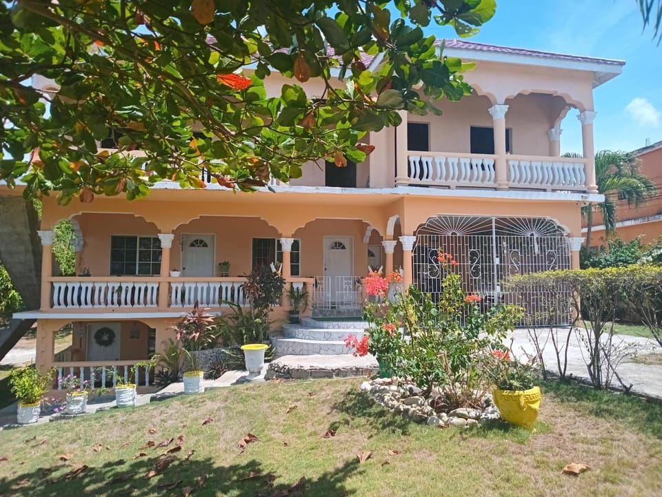 Cindy's Garden Stay Apartment in Ocho Rios