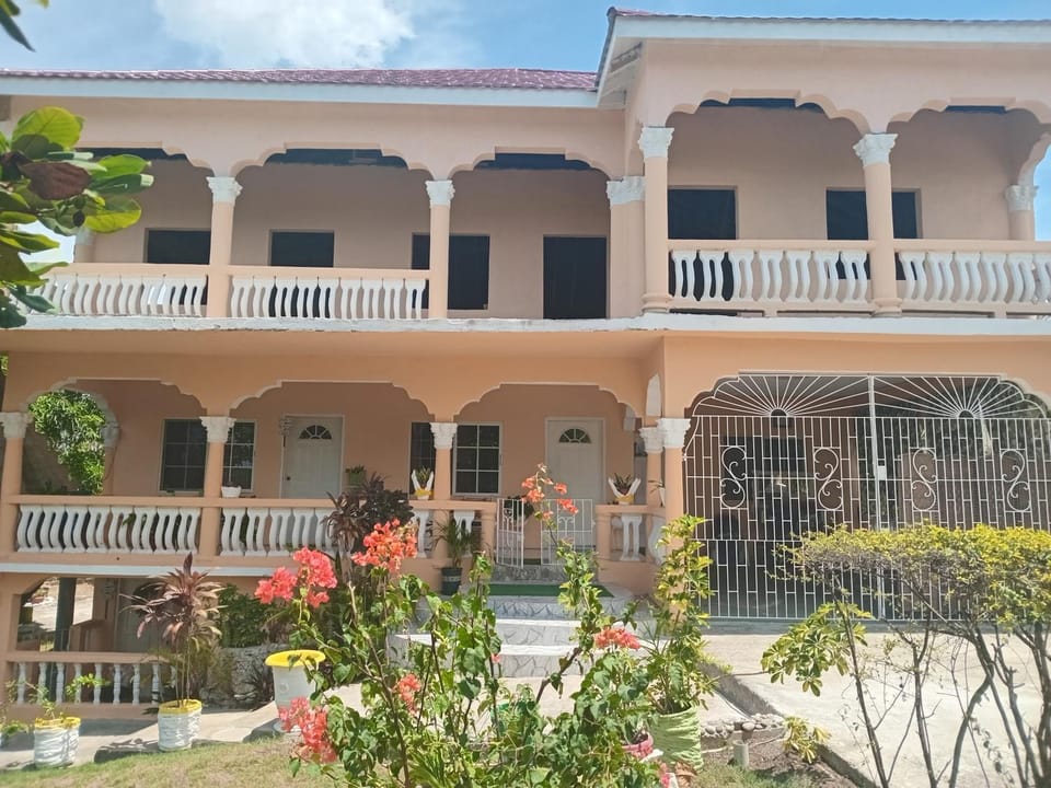 Cindy's Garden Stay Apartment in Ocho Rios