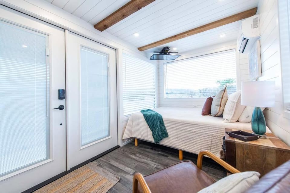 New The Wild West Cozy Container Home House in Alpine