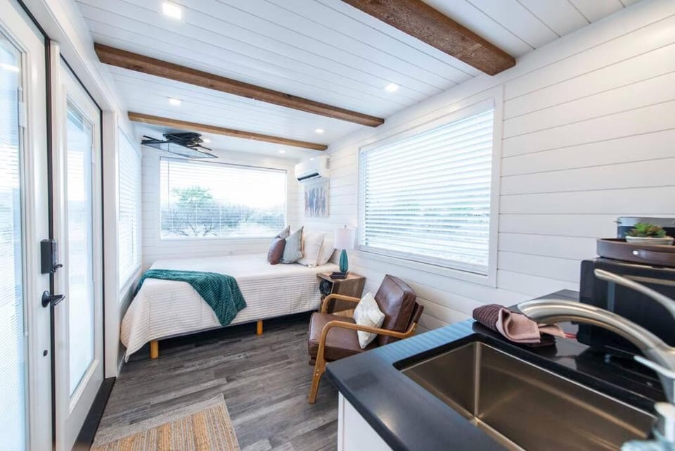 New The Wild West Cozy Container Home House in Alpine