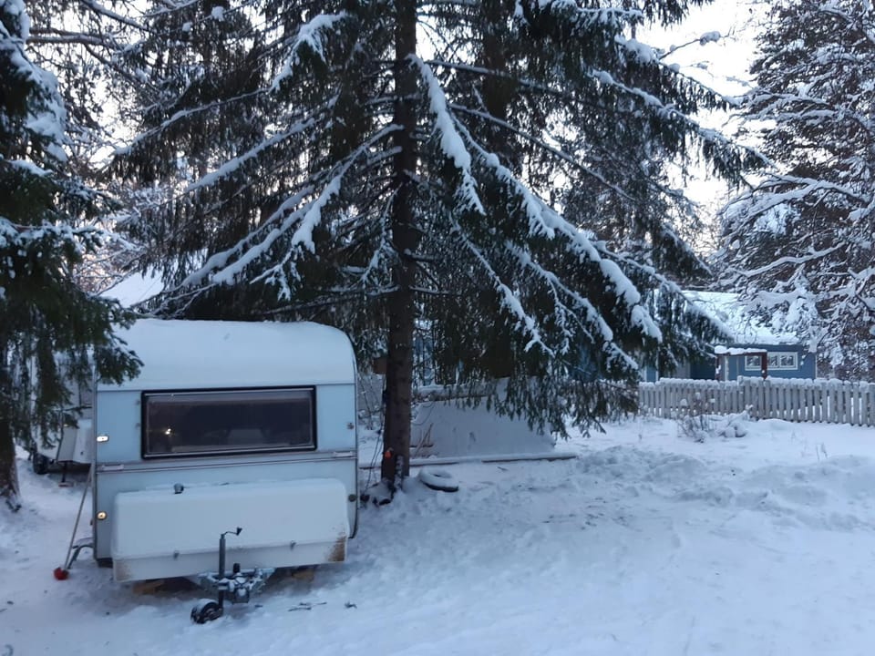 Winter caravan Campground/ 
RV Resort in Rovaniemi
