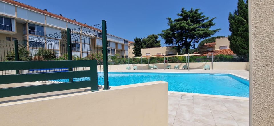Piscine - mer 5 minutes à pied - option draps possible Apartment in Argeles-sur-Mer