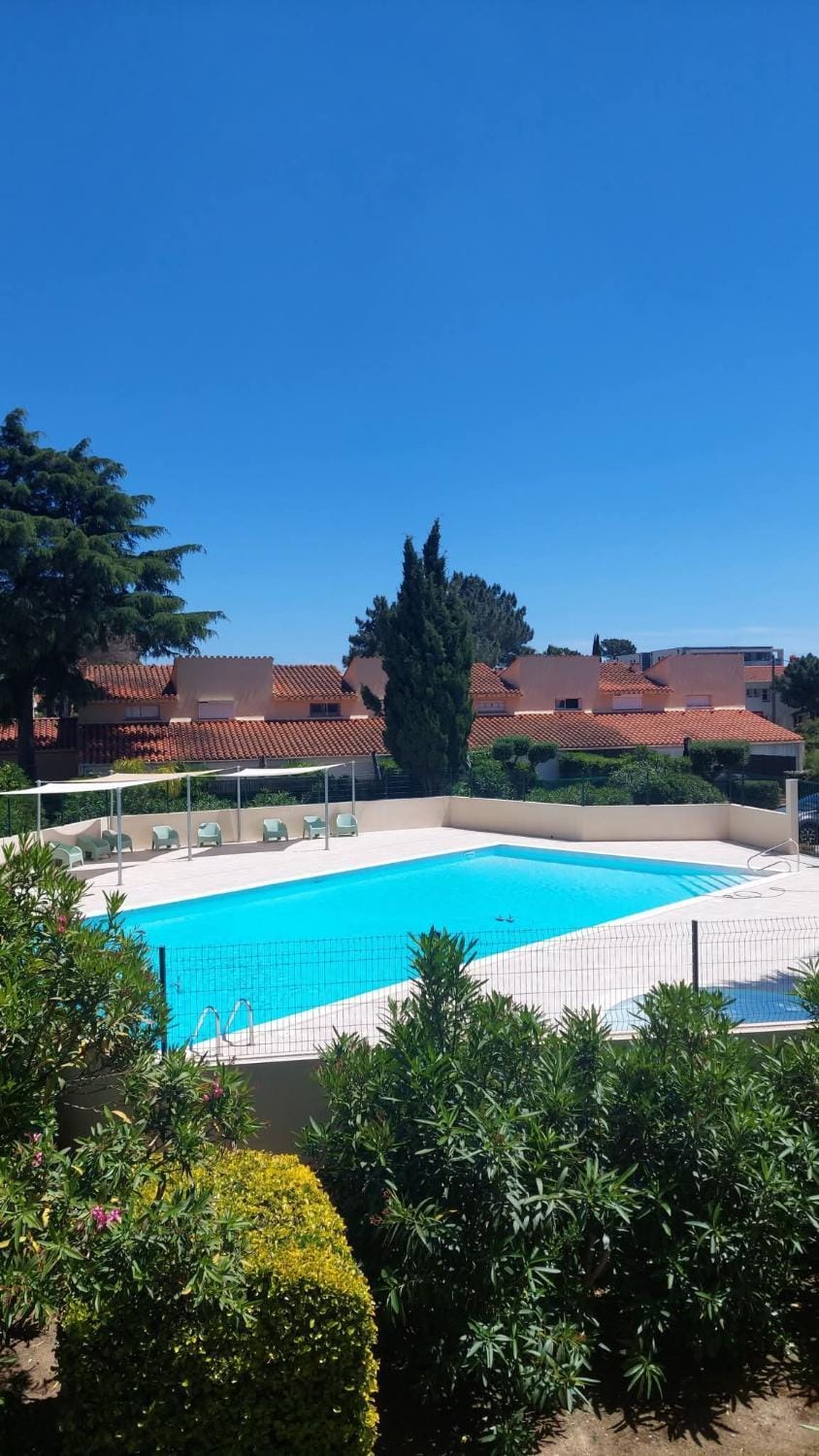 Piscine - mer 5 minutes à pied - option draps possible Apartment in Argeles-sur-Mer