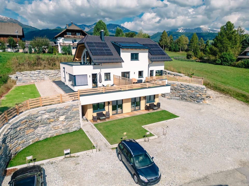 Property building, Bird's eye view