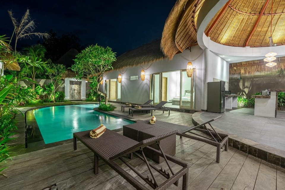 Patio, Garden, Garden view, Pool view, Swimming pool, sunbed