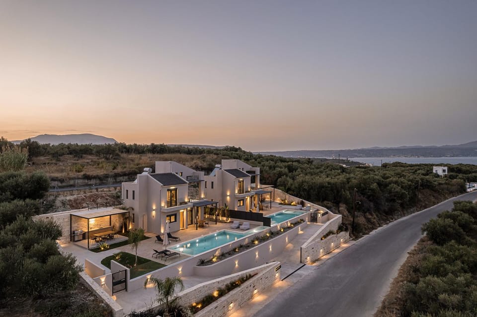 Property building, Day, Natural landscape, Bird's eye view, Pool view, Sea view