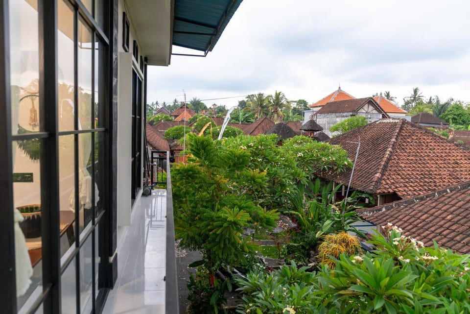 Property building, Day, Garden, Balcony/Terrace, Garden view