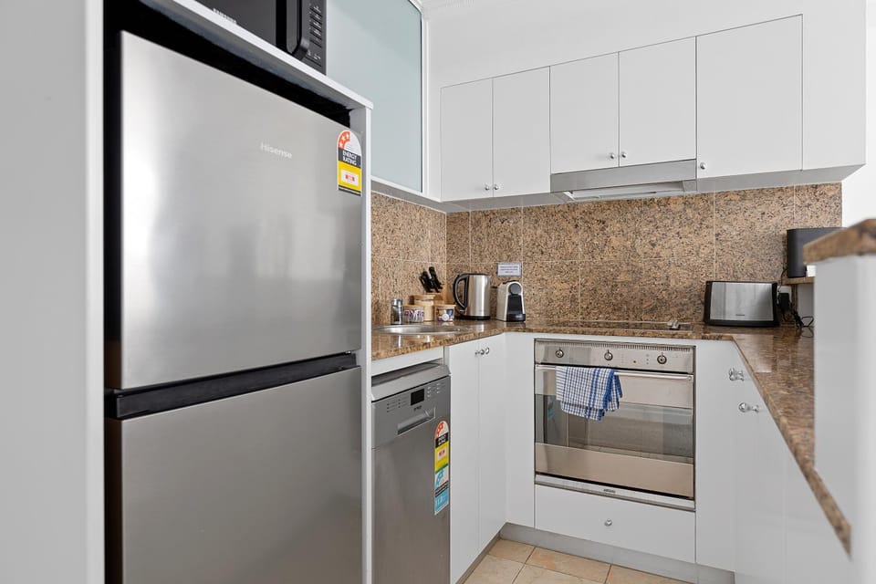 minibar, stove, toaster, kitchen