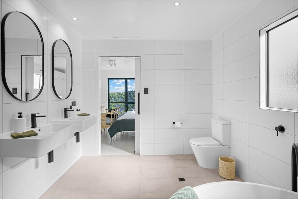Shower, Toilet, Bathroom, Bath