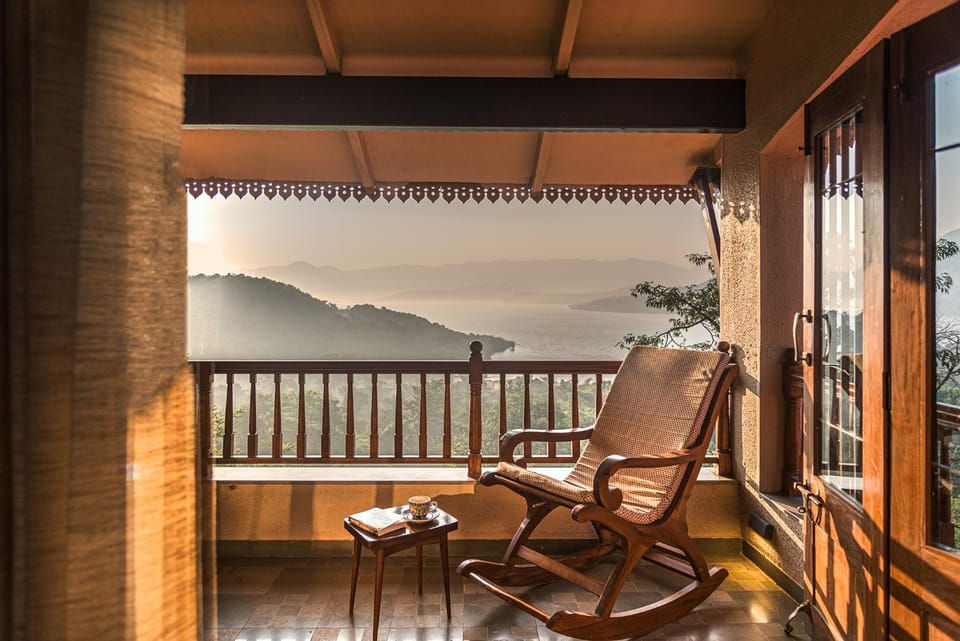 Day, Natural landscape, View (from property/room), Balcony/Terrace, Lake view, Mountain view