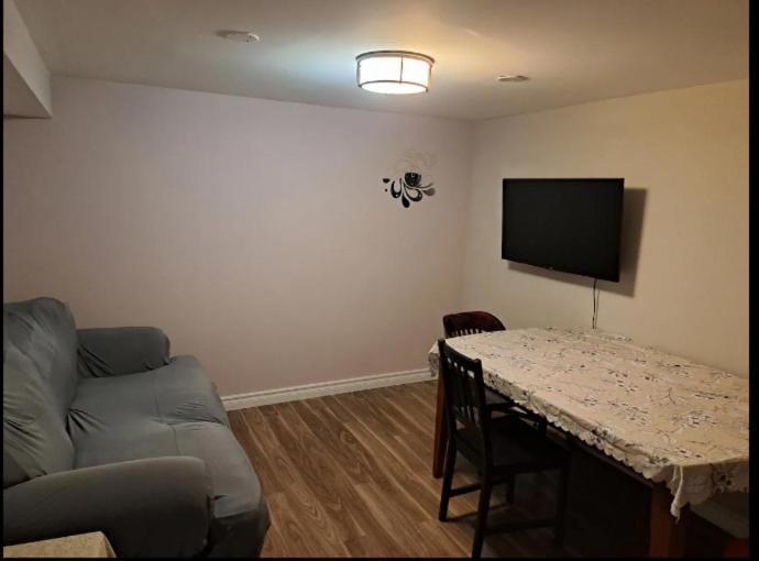 Cozy room near Pickering OPG Vacation rental in Ajax