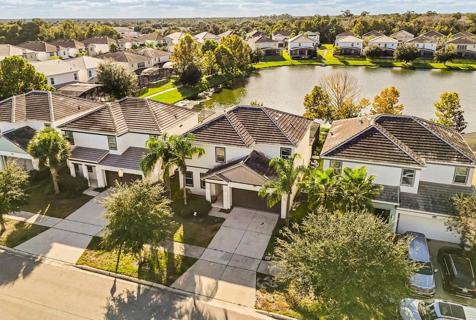 Sunny Stay in Orlando - 6BR Home with Pool! House in Kissimmee