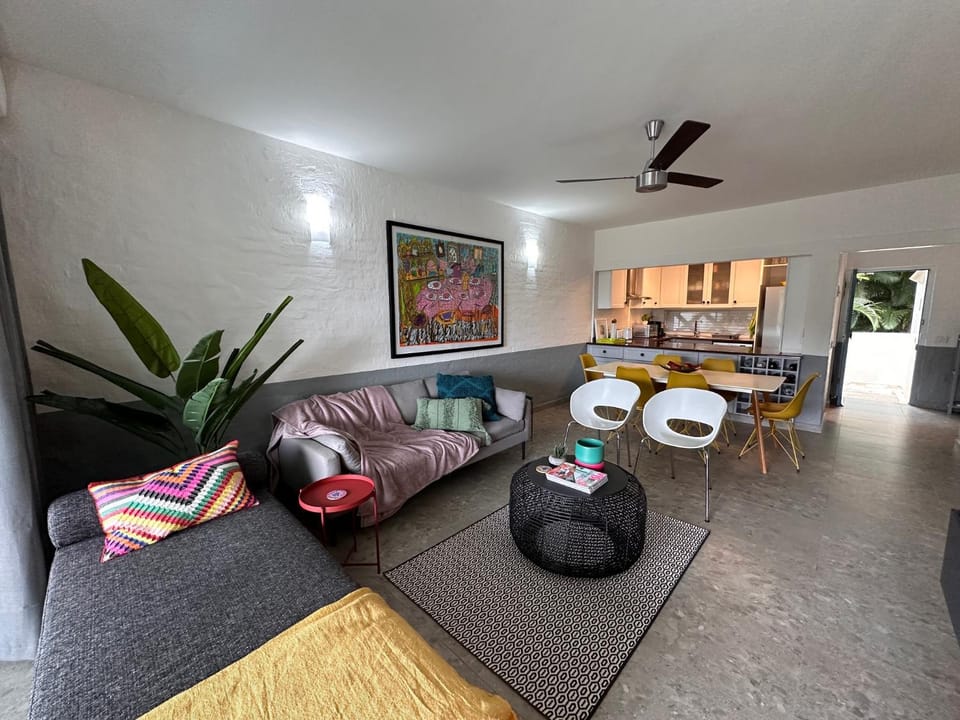 Living room, Seating area, fireplace