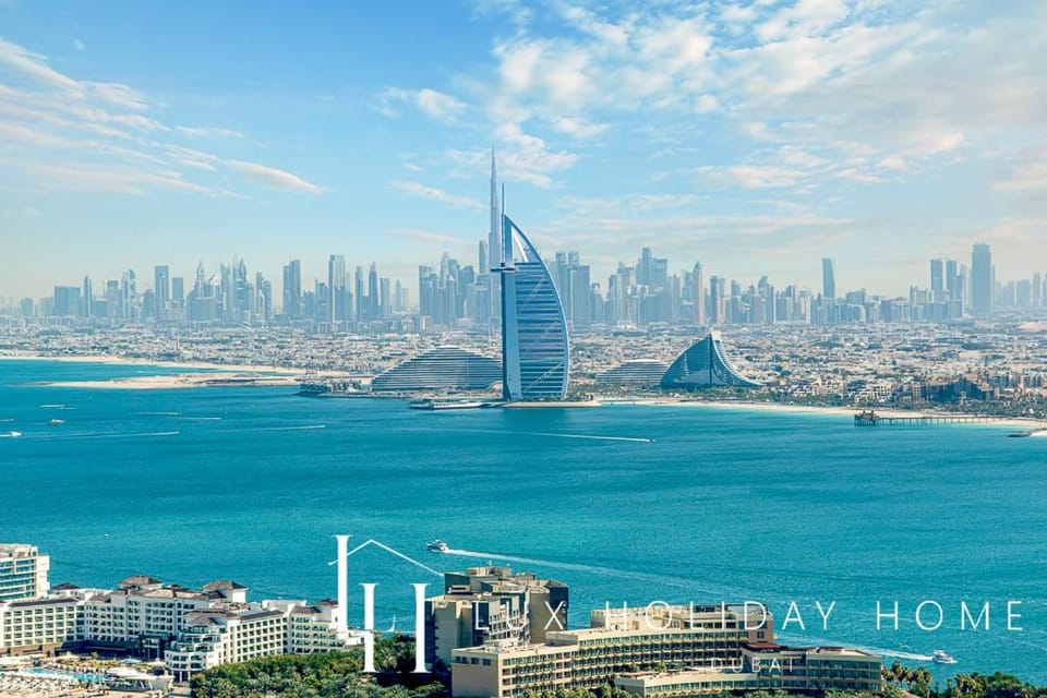 View (from property/room), Landmark view, Sea view