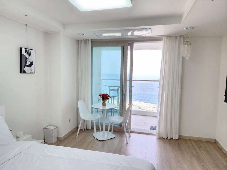 Sokcho Summitbay 1209 "Ocean View" Apartment hotel in South Korea