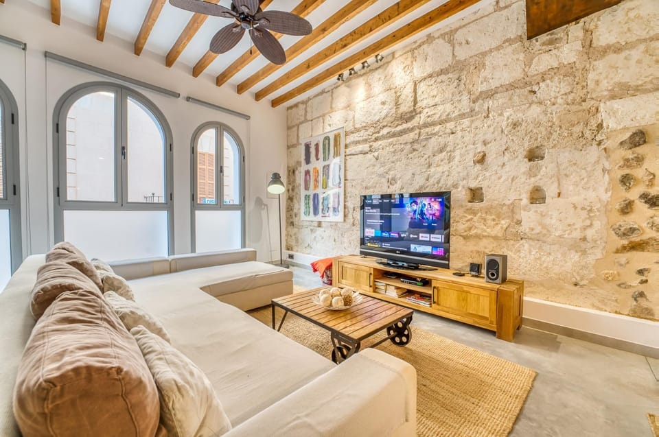Communal lounge/ TV room, Living room