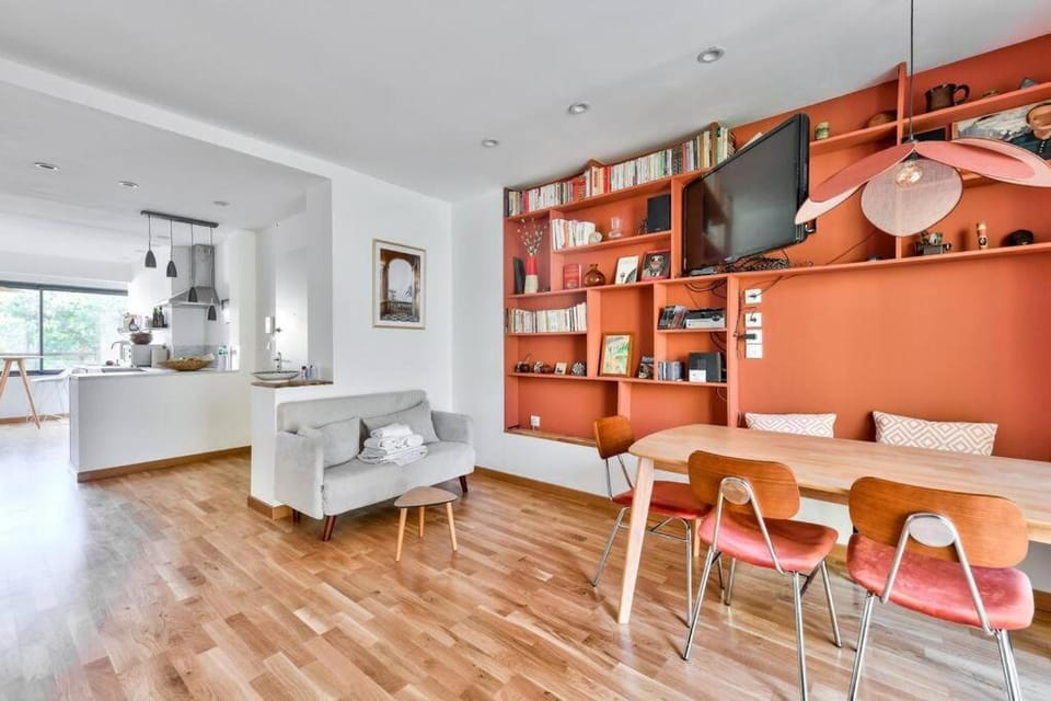 FLC - Catalans 300M -Old Port- Hyper Center- 2 Bedrooms Apartment in Marseille
