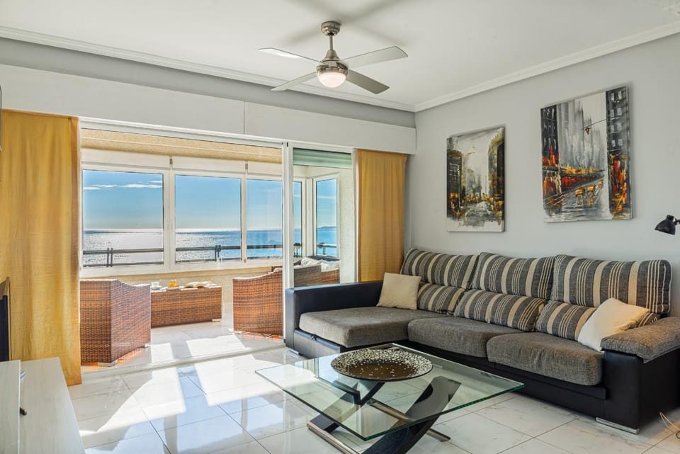 Living room, Sea view, fireplace