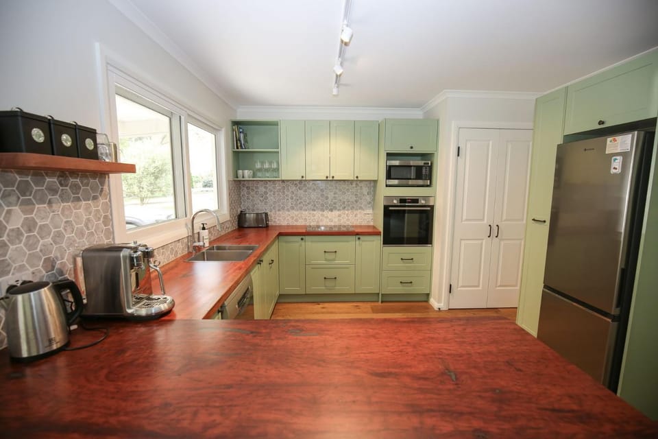 Coffee/tea facilities, Kitchen or kitchenette, dishwasher, minibar, pet friendly, stove, toaster