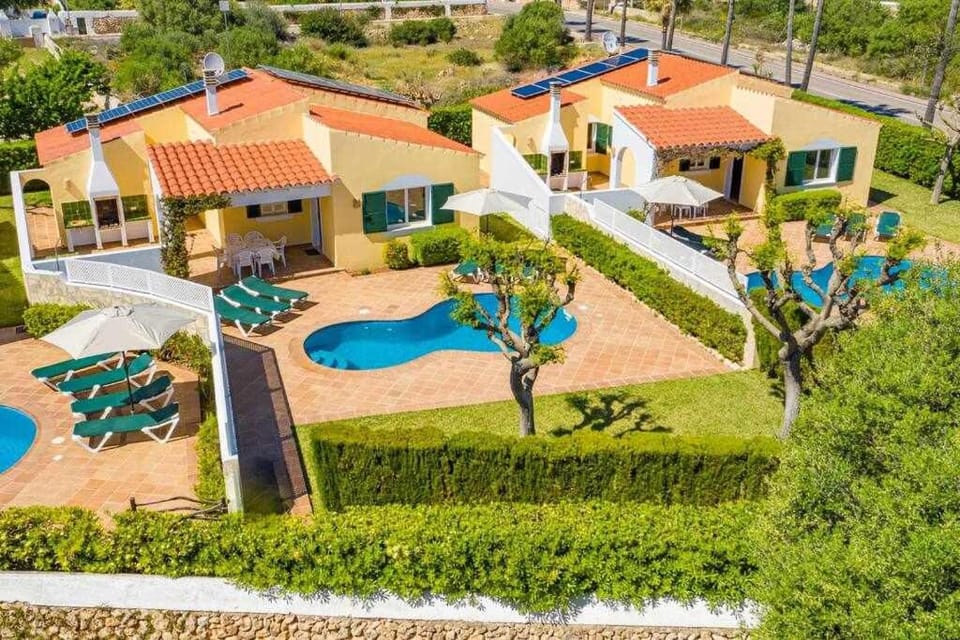 Linardo2 | Villa con piscina y aire acondicionado Villa in Balearic Islands