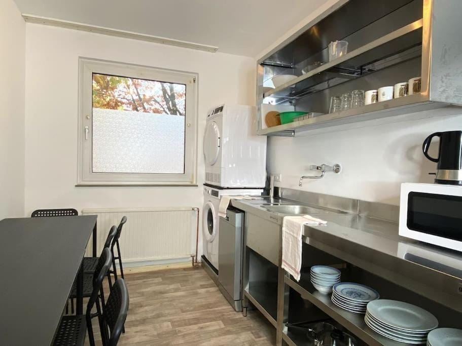 Kitchen or kitchenette, Dining area, dishwasher, oven, stove