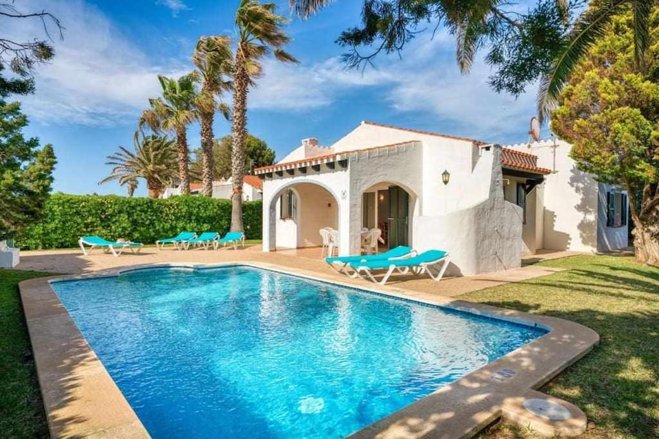 Roqueta | Bonita Villa con piscina en Menorca! Villa in Cala en Bosc