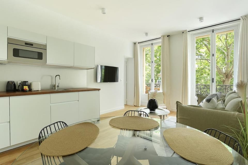 Apartment Center of Paris by Studio prestige Apartment in Paris