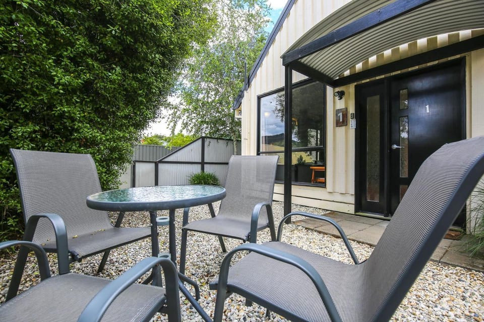 Patio, Facade/entrance, Seating area, Garden view