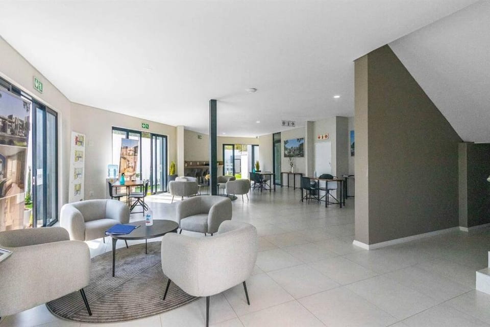 Elcaro Luxury Villas-Royal Abode Apartment in Gauteng