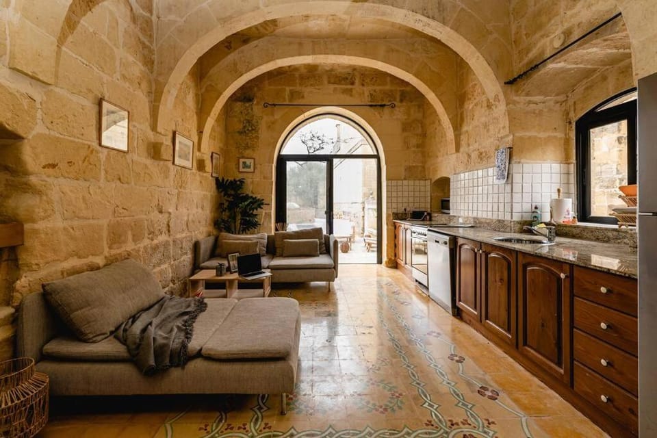 Charming & Stylish Historic Farmhouse with Pool Villa in Malta