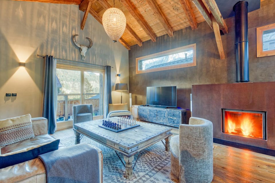 Communal lounge/ TV room, TV and multimedia, Living room