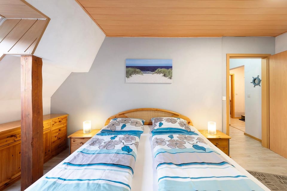 Property building, Living room, Bedroom