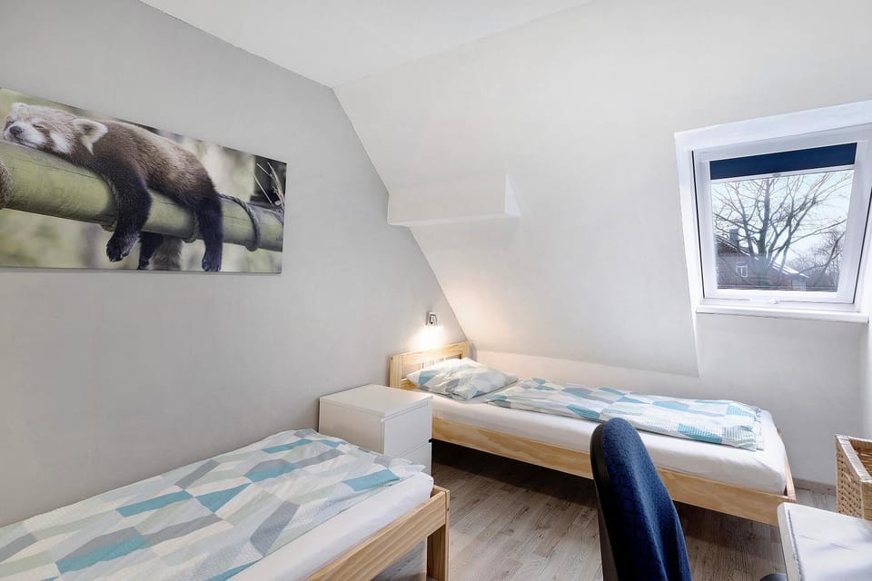 Property building, Living room, Bedroom