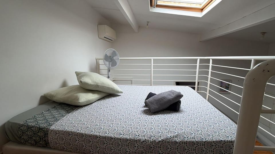 Appartement T2 coconing, WIFI, INTERNET, CLIM, 300m plage Apartment in Nice