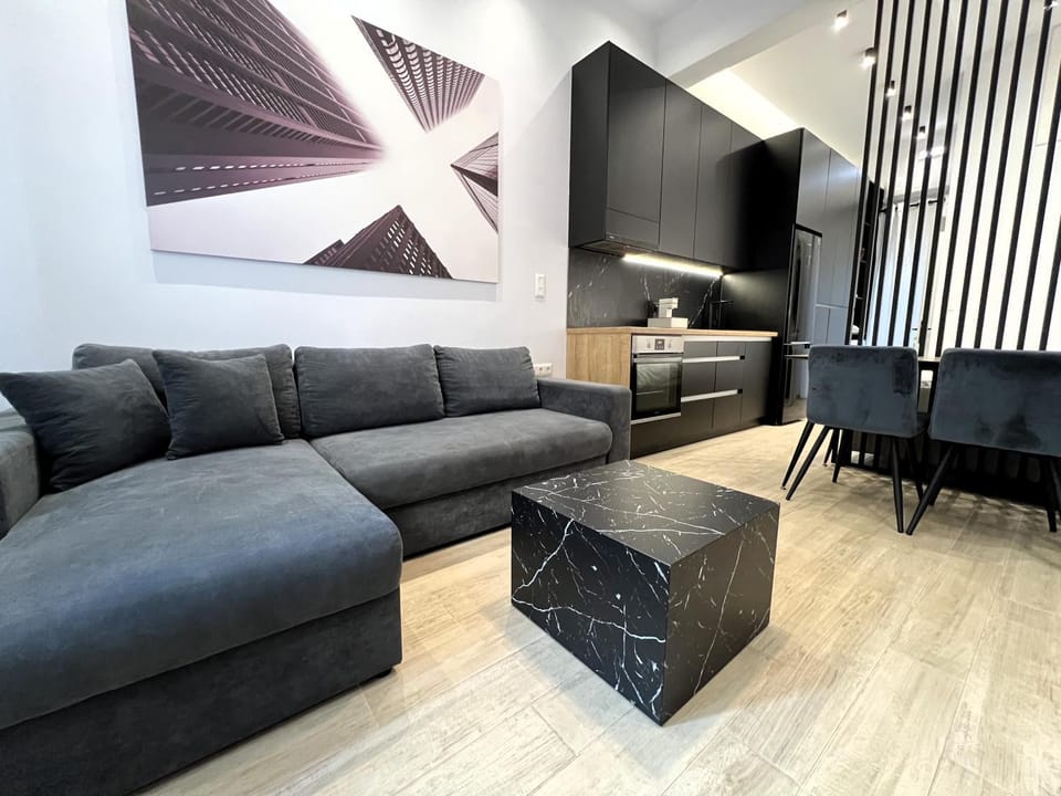 B Luxury Studio Apartment in Alexandroupoli