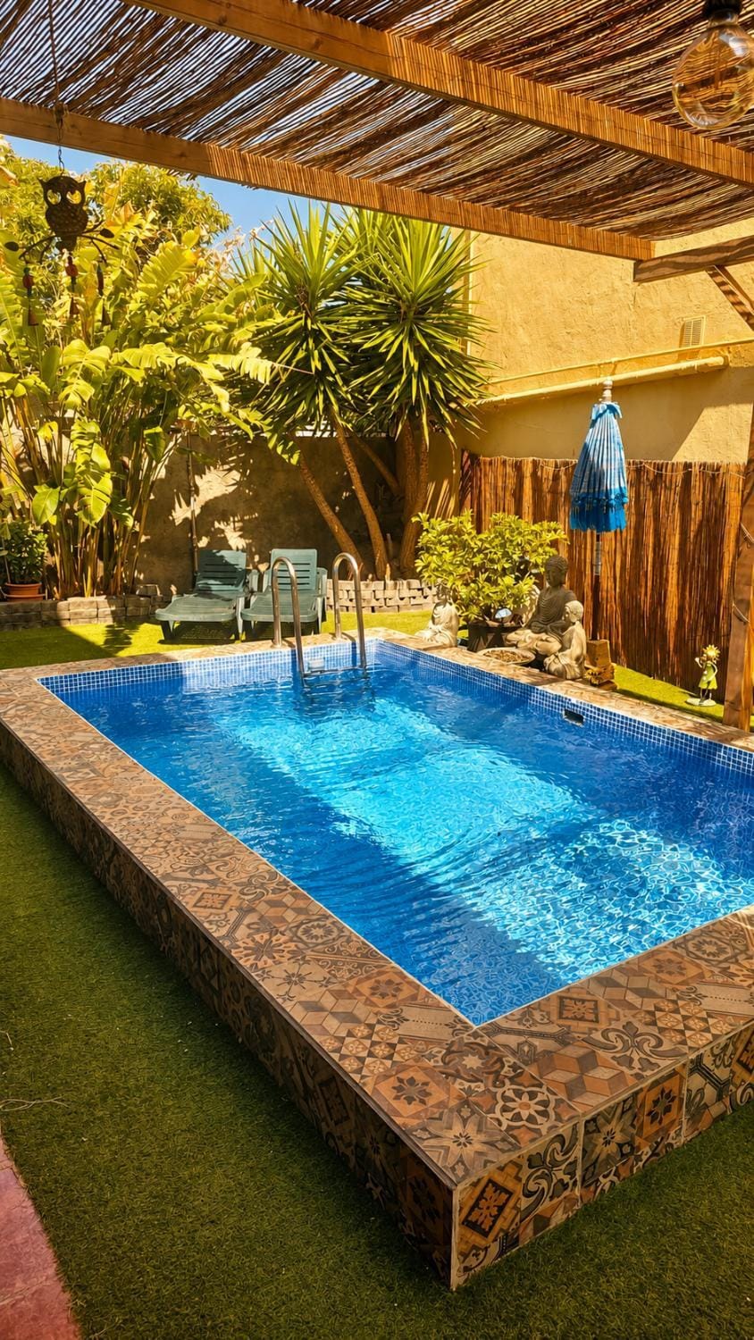 Pool view, Swimming pool