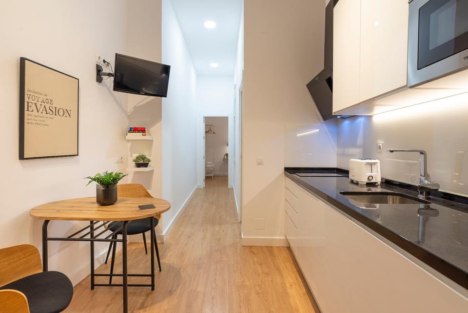 Facade/entrance, TV and multimedia, Seating area, Dining area, Communal kitchen
