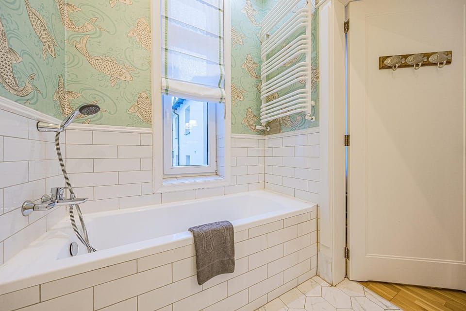 Bathroom, Bath