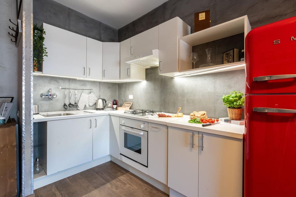Kitchen or kitchenette, pet friendly, stove